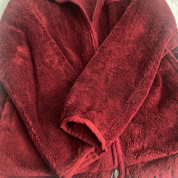 The North Face Women's Plush Red Teddy Jacket - Picture 6 of 6
